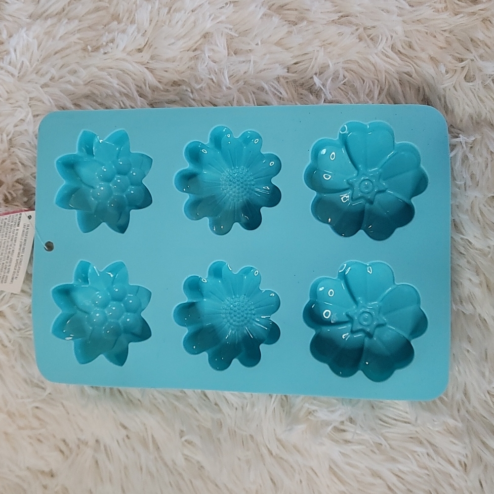 MINI BUNDTS 6, flowers, Bakeware,